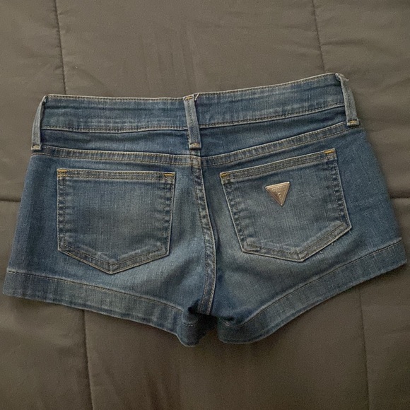 Guess shorts - Picture 2 of 3